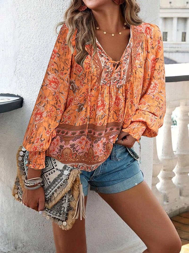 Mariselle - Damebluse med blomster og V-hals