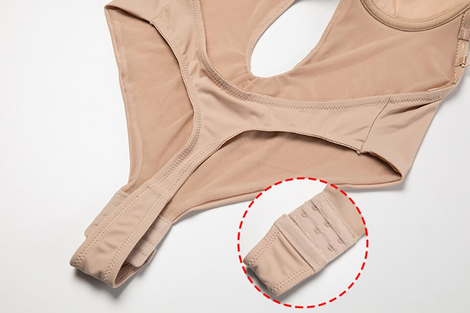 Mavelin - Głęboki dekolt w serek, bezplecowy modelujący body