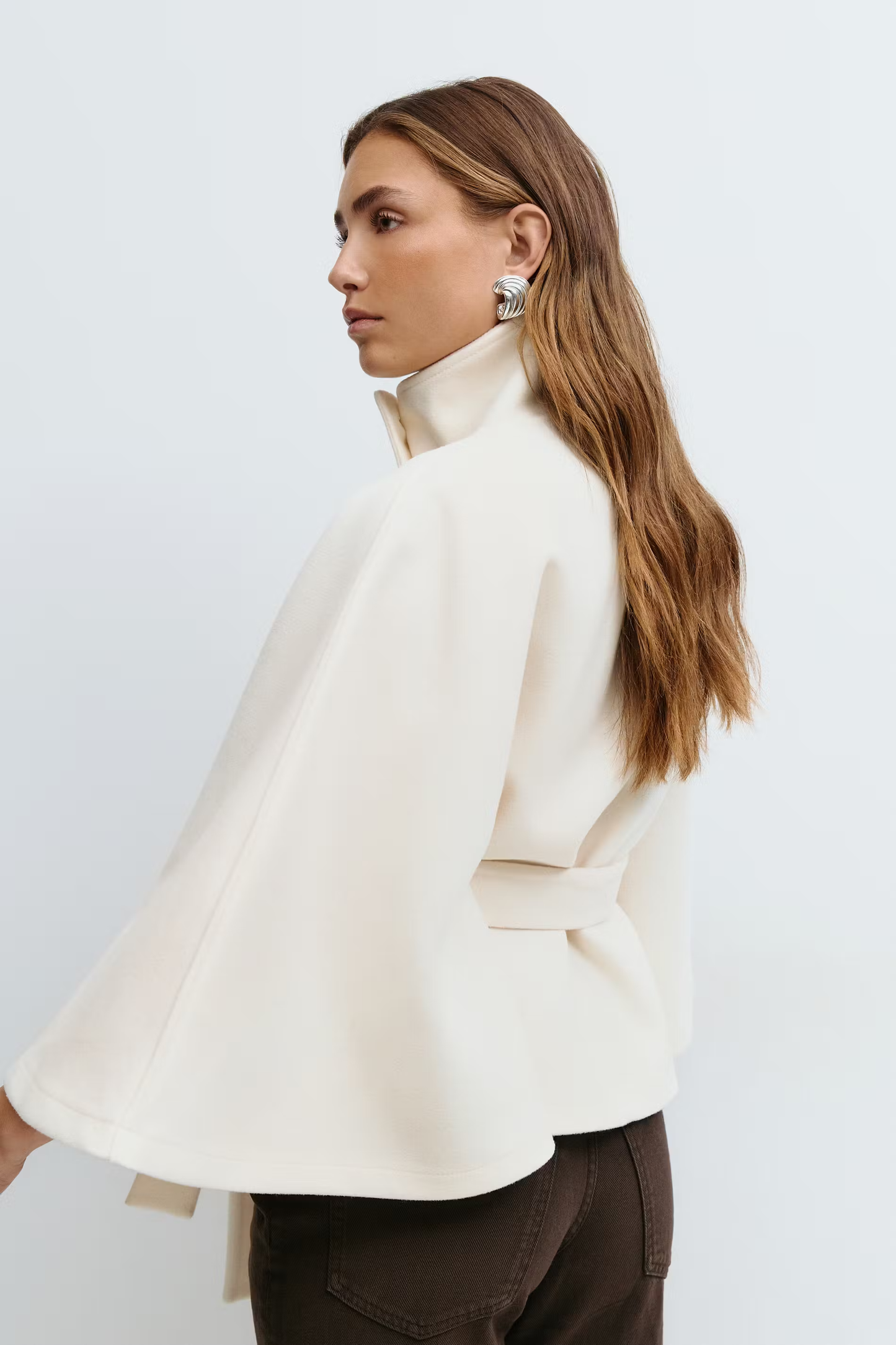 Amelia – Cape elegant cu curea