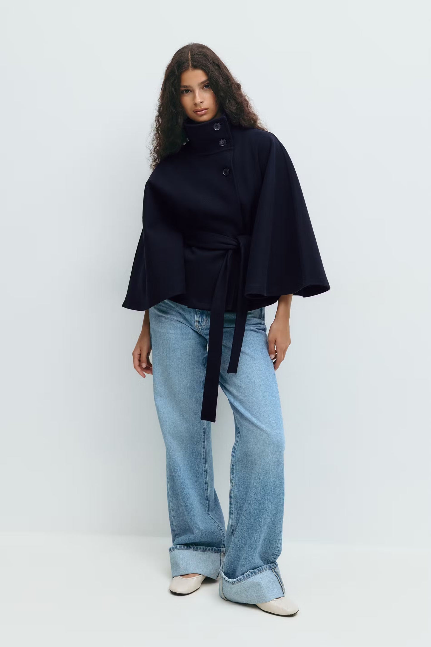 Amelia – Cape elegant cu curea