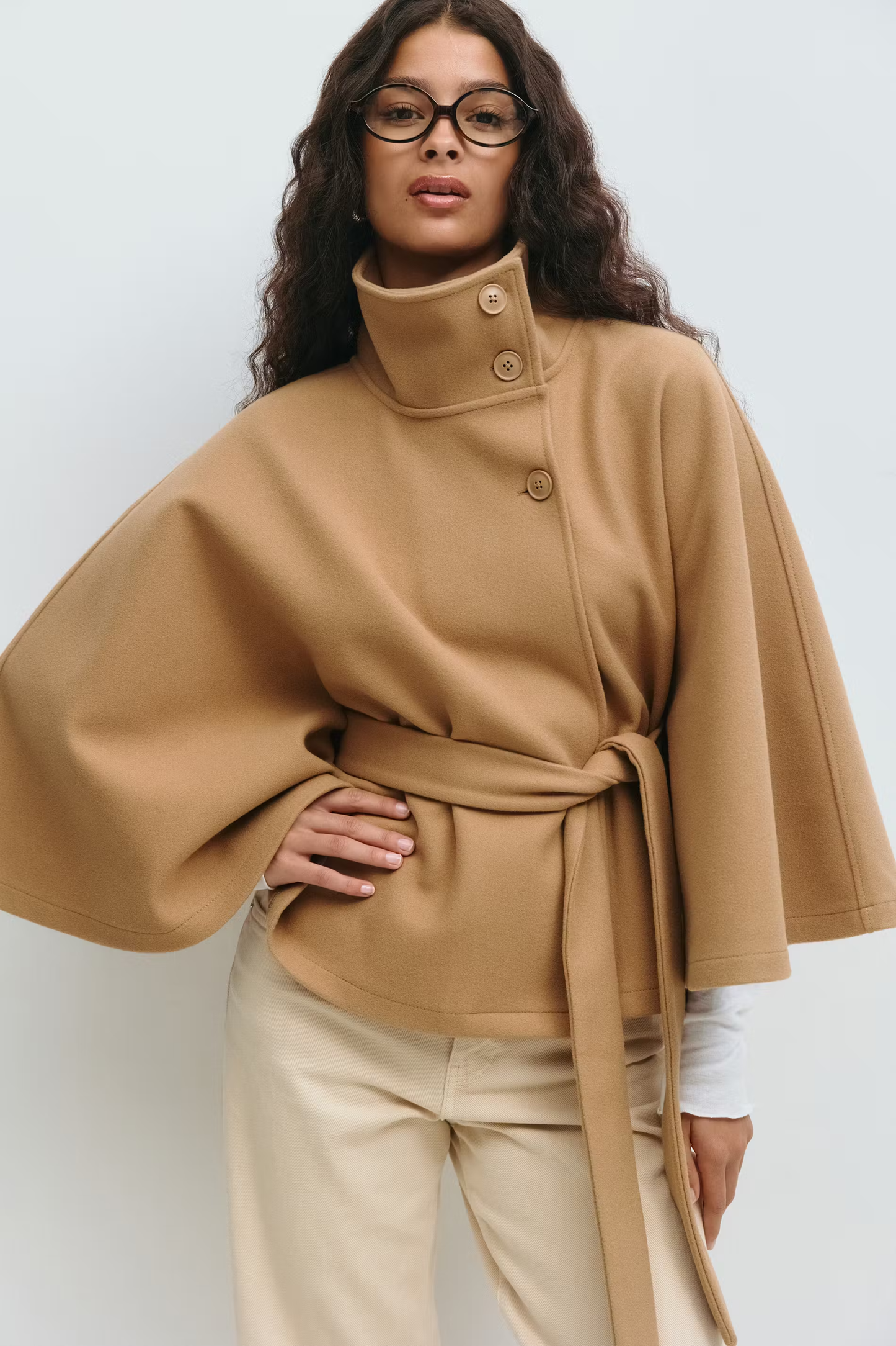 Amelia – Cape elegant cu curea
