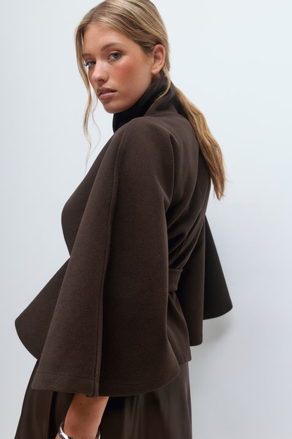 Amelia – Cape elegant cu curea