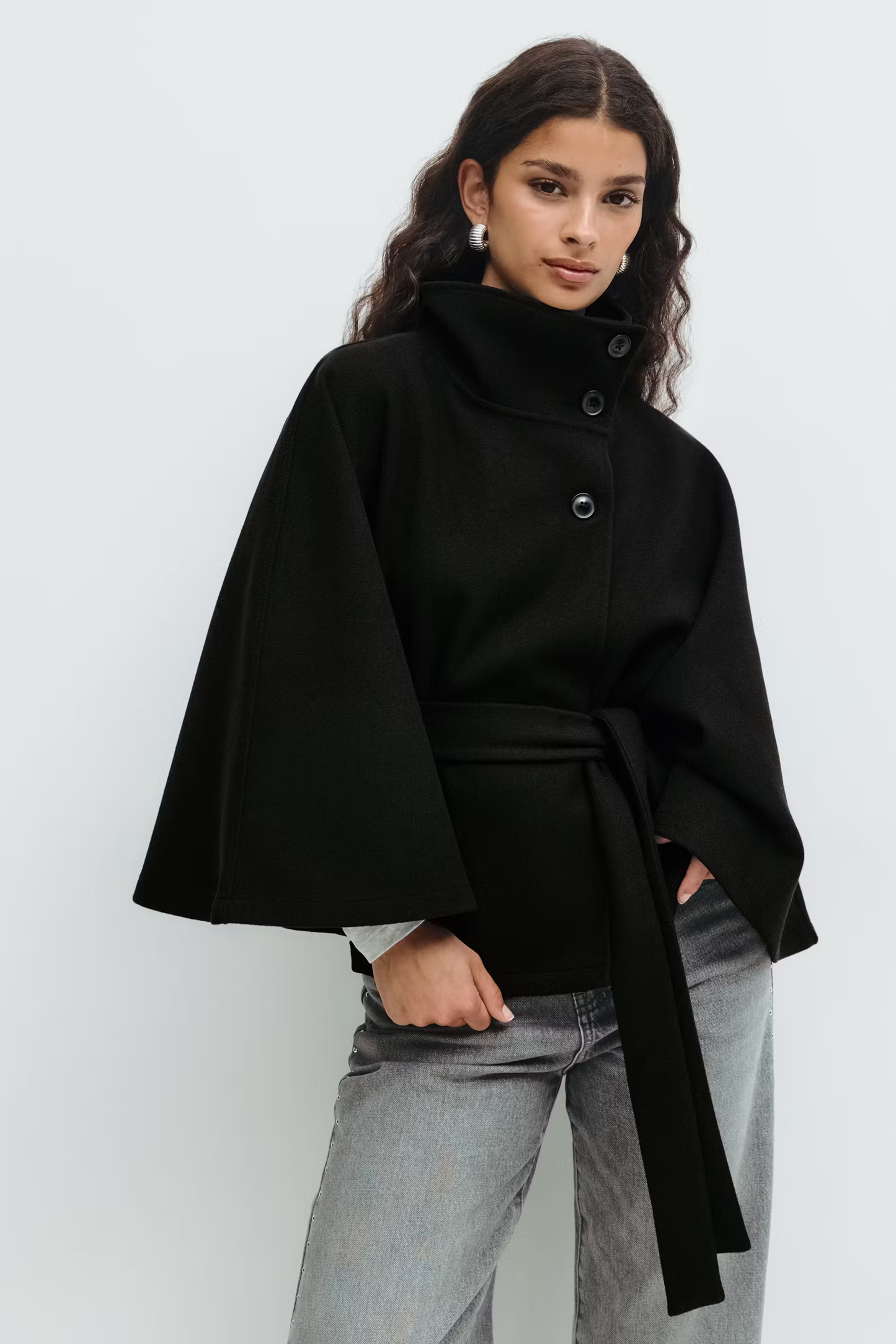 Amelia – Cape elegant cu curea