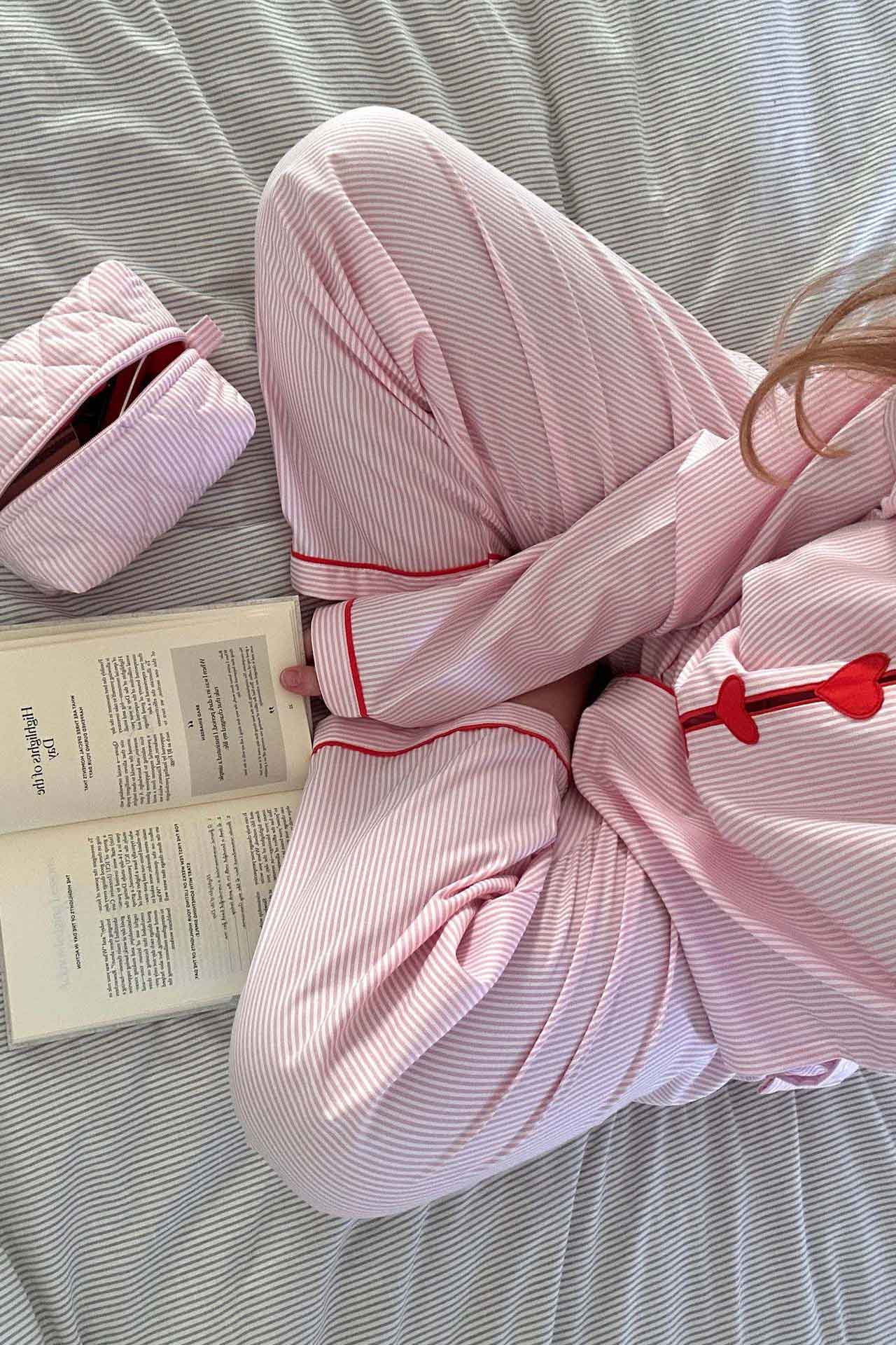 Orianna – Conjunto de pijama cómodo para mujer de dos piezas con botones en forma de corazón