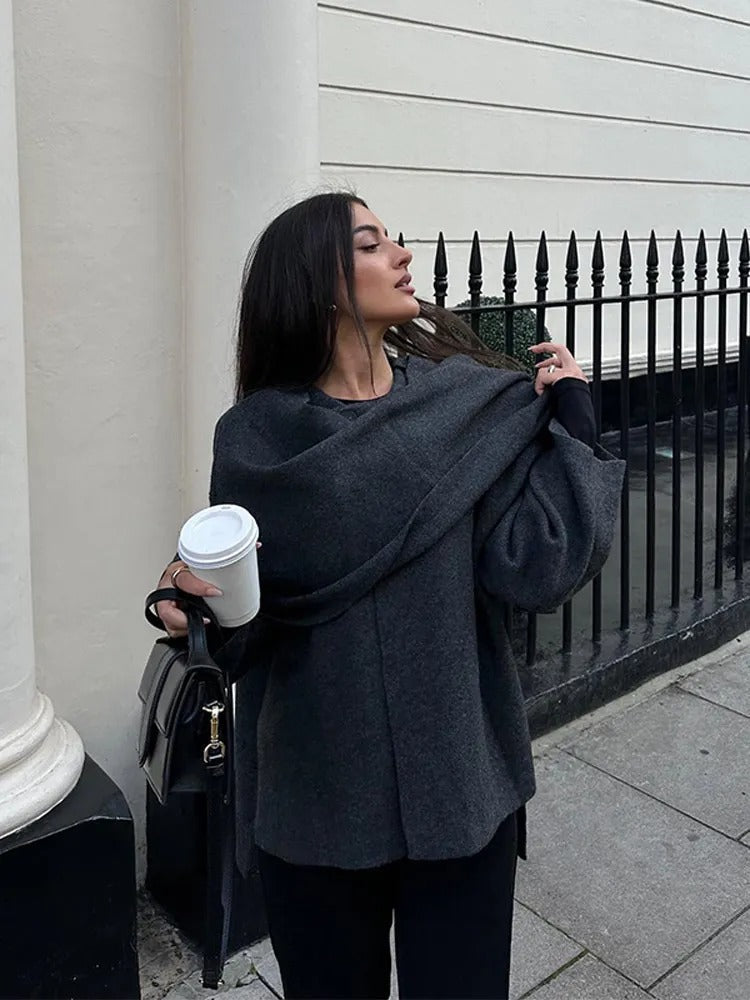 Clara – Poncho asimetric din lână pentru femei