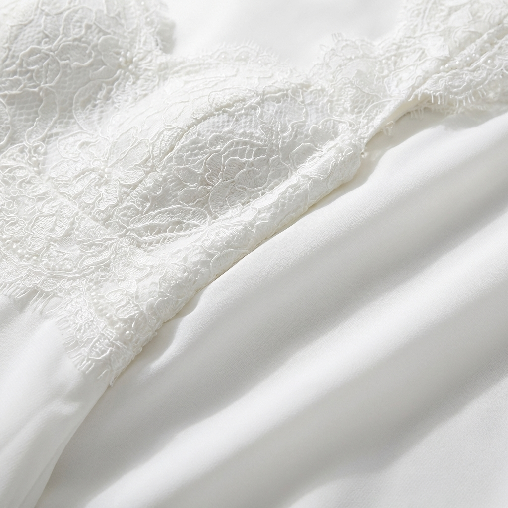 Narielle – Robe de mariée longue avec corsage en dentelle blanche