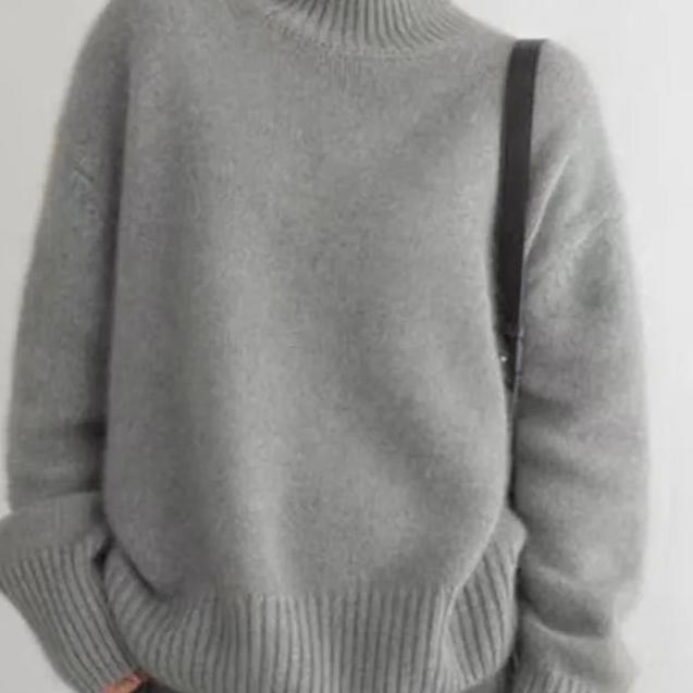 Olivia – Pull col roulé oversize en cachemire pour femmes