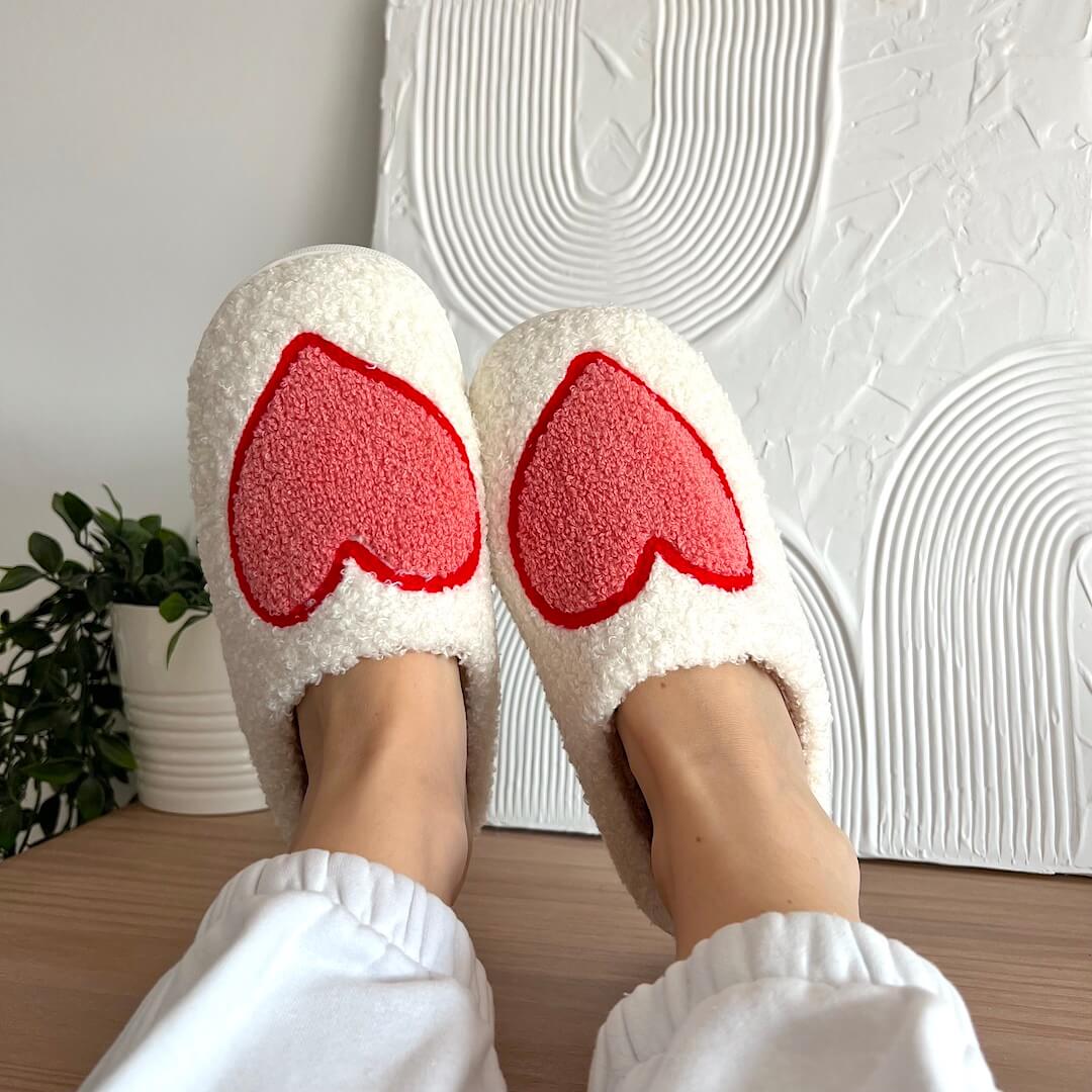 Maerla – Chaussons en peluche pour femmes en forme de cœur