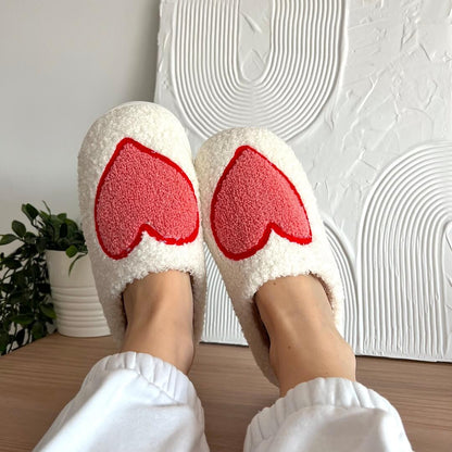 Maerla – Chaussons en peluche pour femmes en forme de cœur