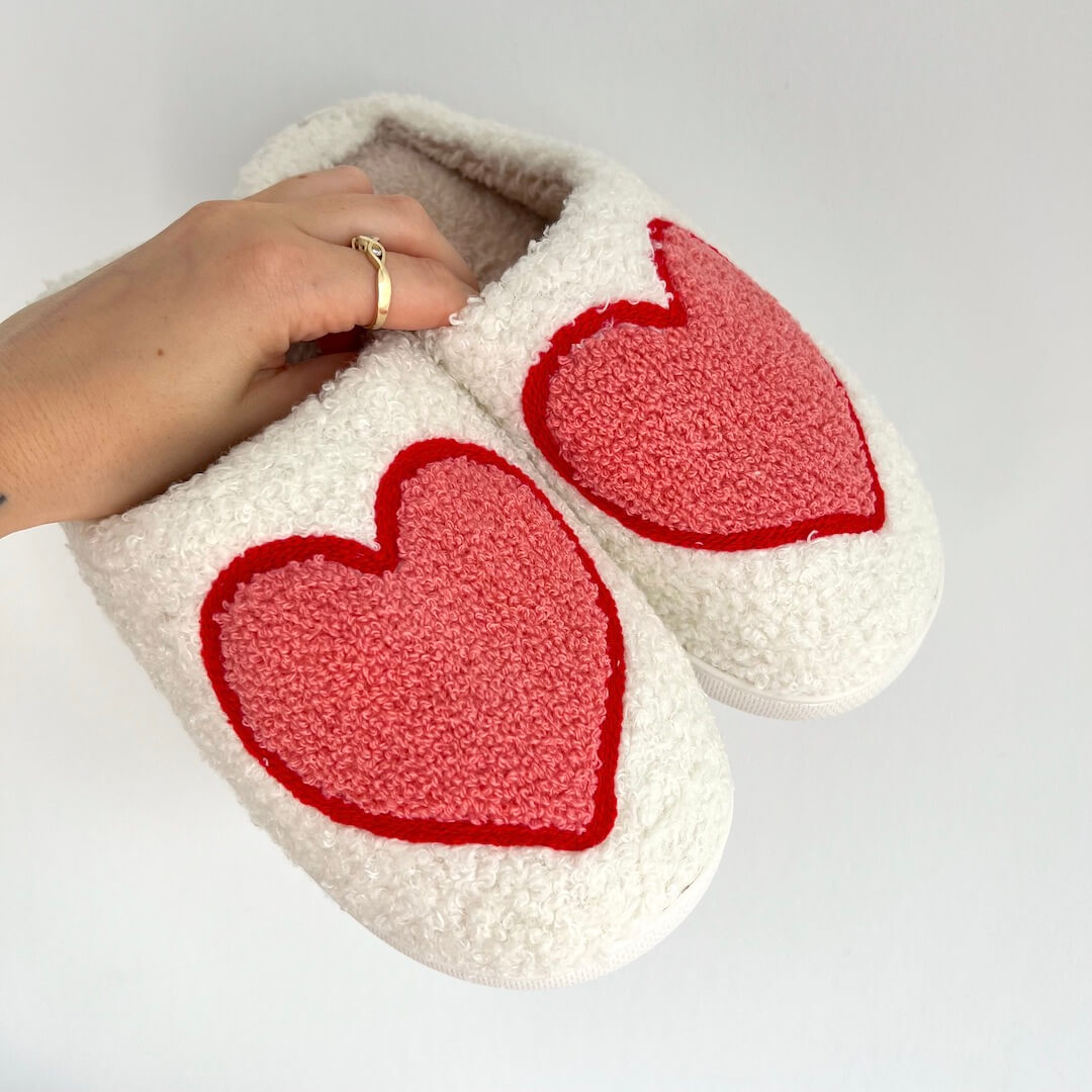 Maerla – Chaussons en peluche pour femmes en forme de cœur
