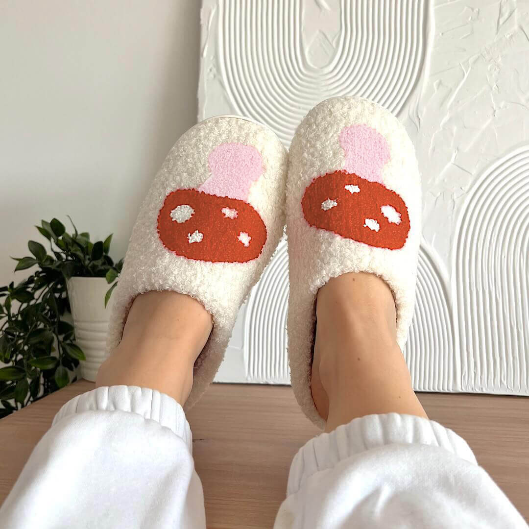 Maerla – Chaussons en peluche pour femmes en forme de cœur