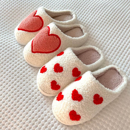 Maerla – Chaussons en peluche pour femmes en forme de cœur