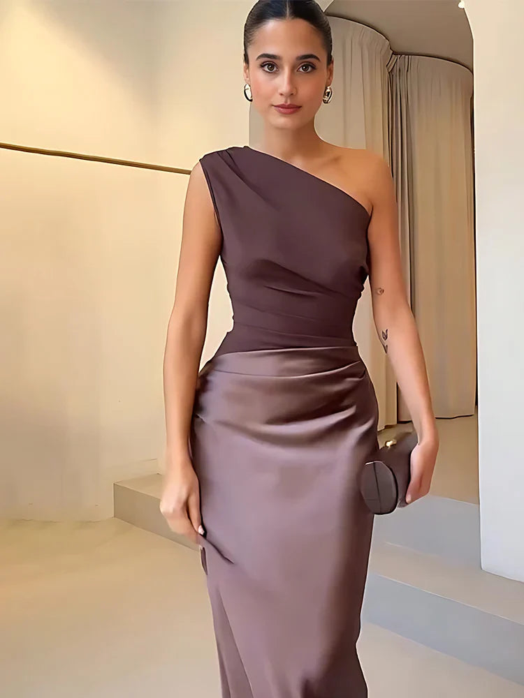 Selminda - Rochie maxi din satin cu un umăr gol