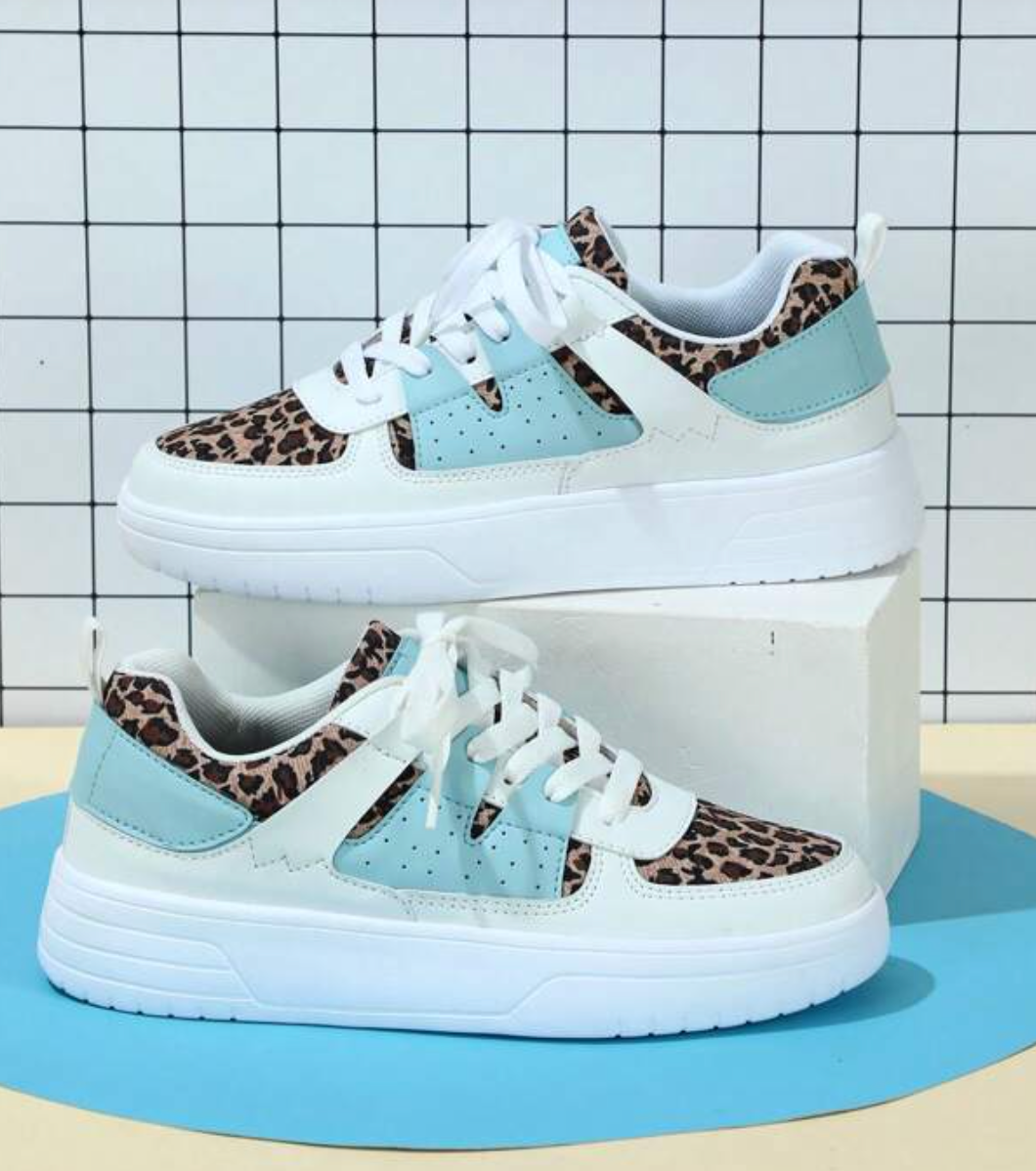 Vaelora - Printed Womens Sneakers Cushioned Sole
