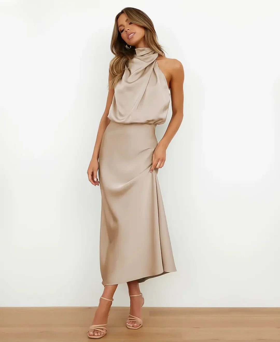 Solhena – Elegant Midi Dress