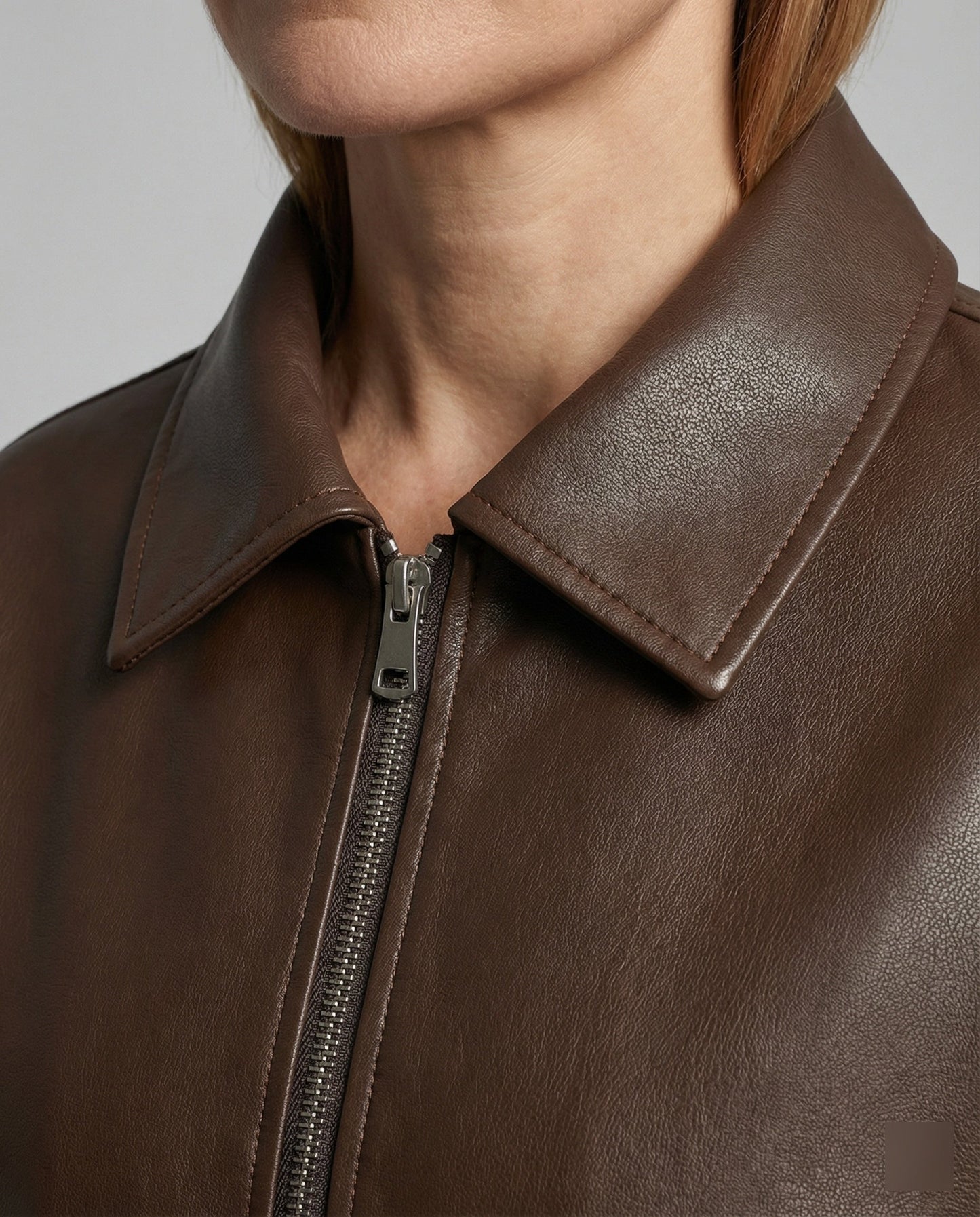 Serenna - Chaqueta casual de cuero para mujer con tachuelas