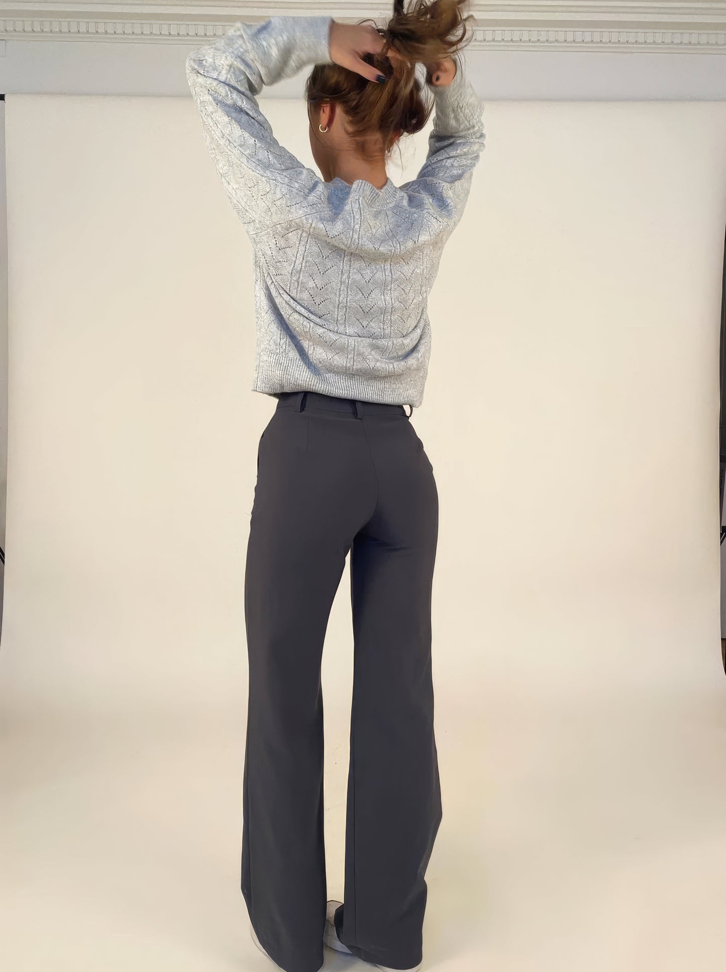 Solenna - Pantaloni a vita alta a gamba larga con cuciture frontali