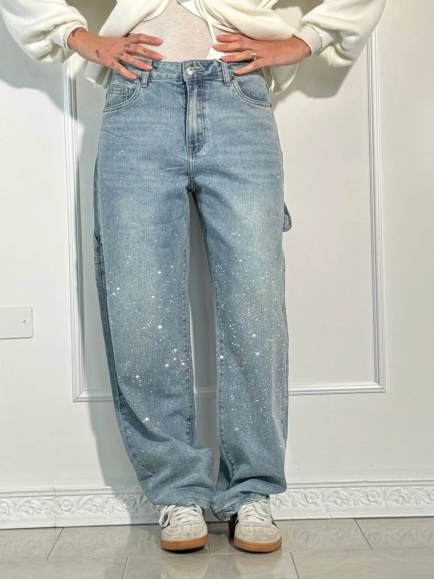 Eliran - Pantaloni a gamba larga con dettagli in strass e tasca con patta