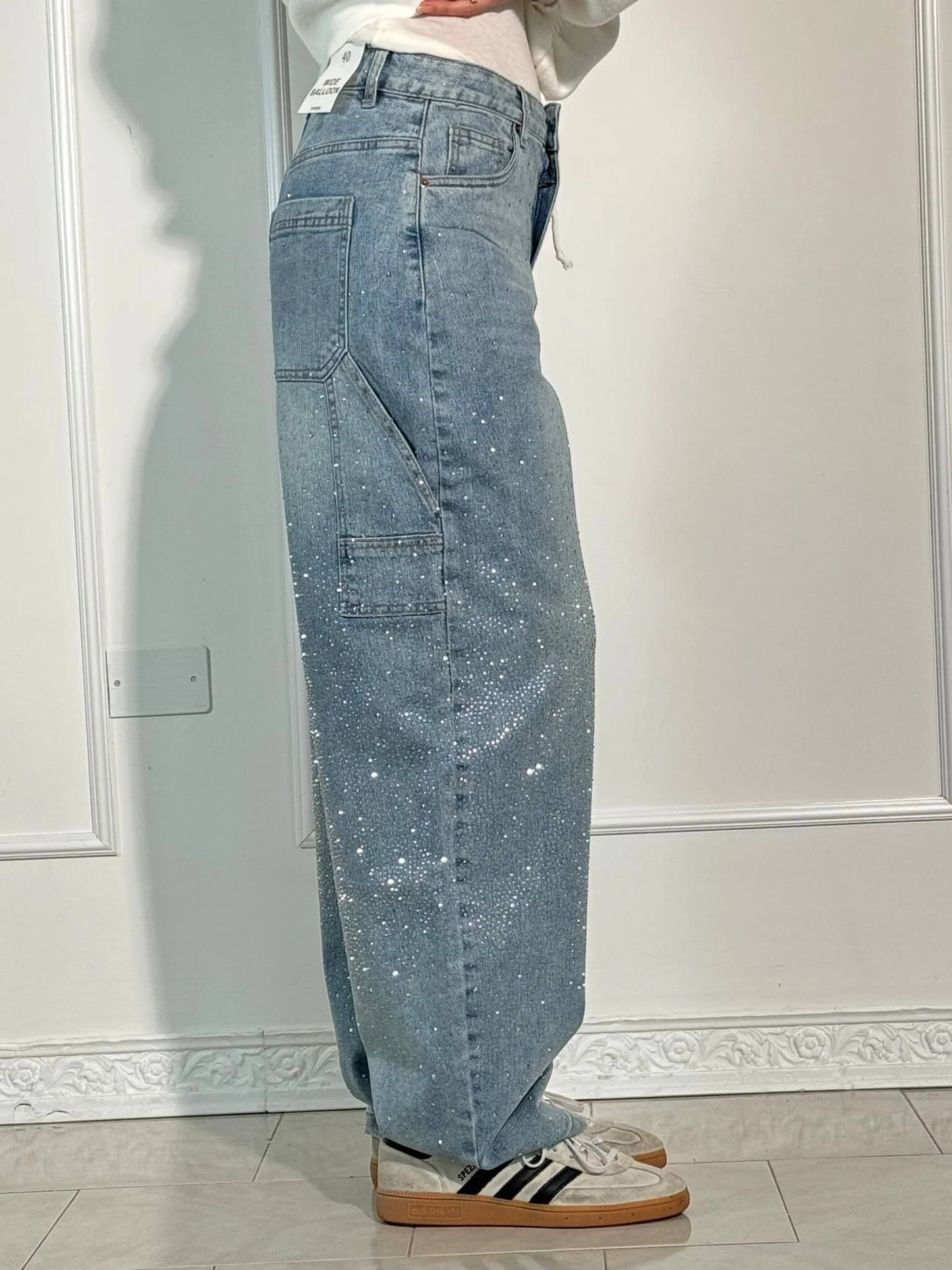 Eliran - Pantaloni a gamba larga con dettagli in strass e tasca con patta