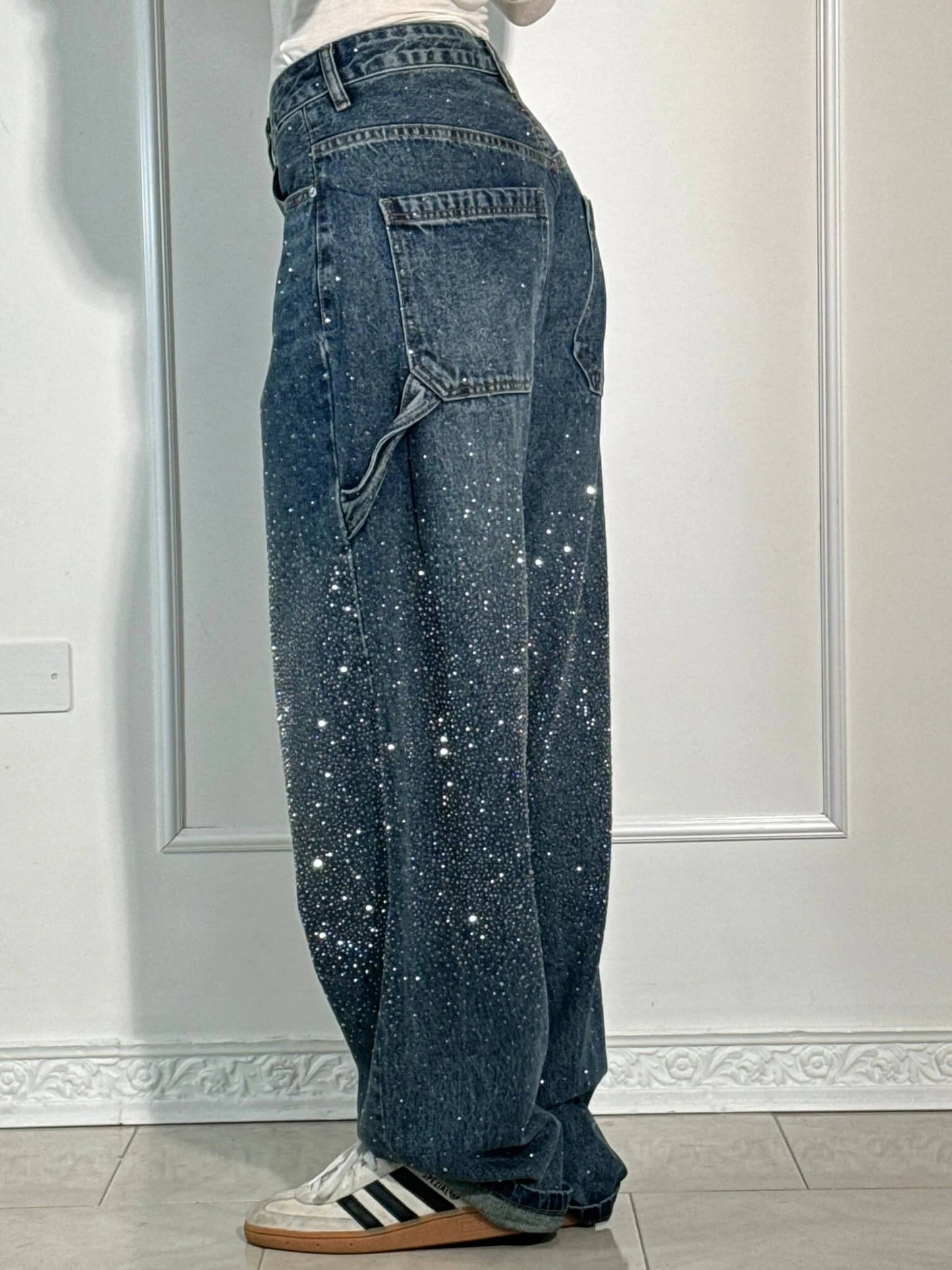 Eliran - Pantaloni a gamba larga con dettagli in strass e tasca con patta