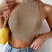 Lysera - Ærmeløs ribstrikket halter crop top
