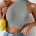 Lysera - Ærmeløs ribstrikket halter crop top