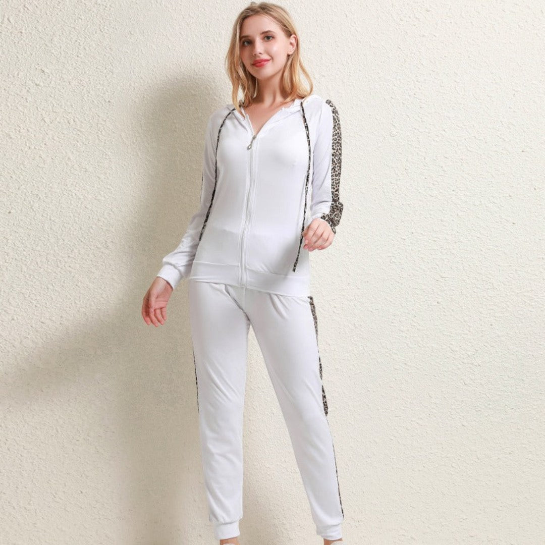 Zarevia – Women’s Leopard Print Tracksuit Set