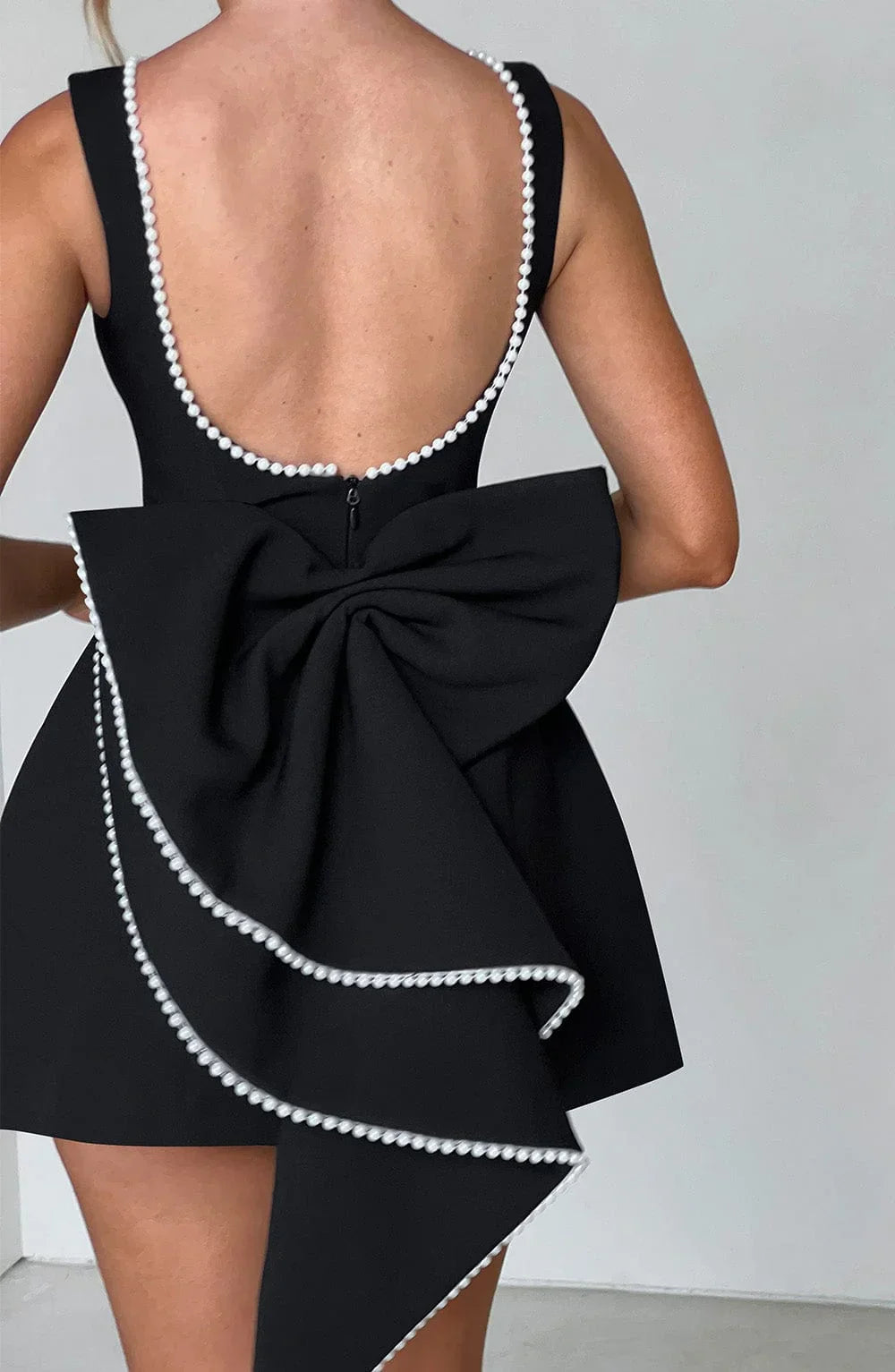 Elowyn – Back Bow Short Dress