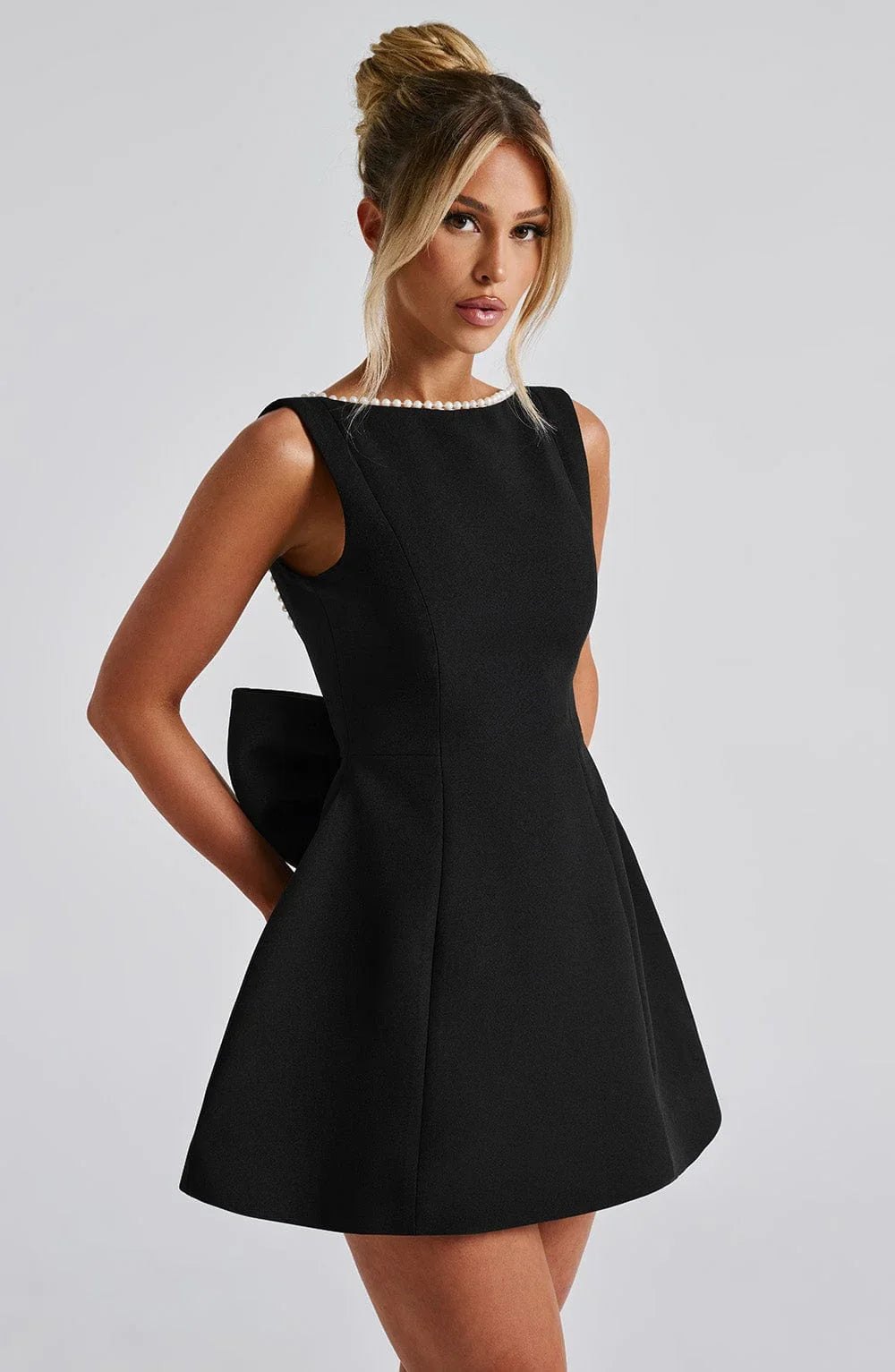 Elowyn – Back Bow Short Dress
