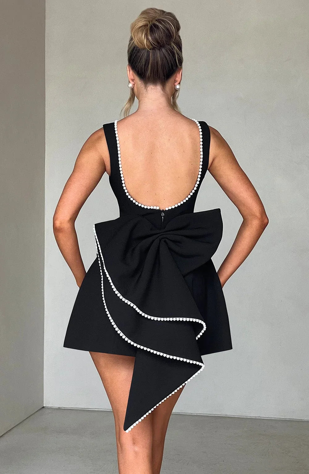 Elowyn – Back Bow Short Dress