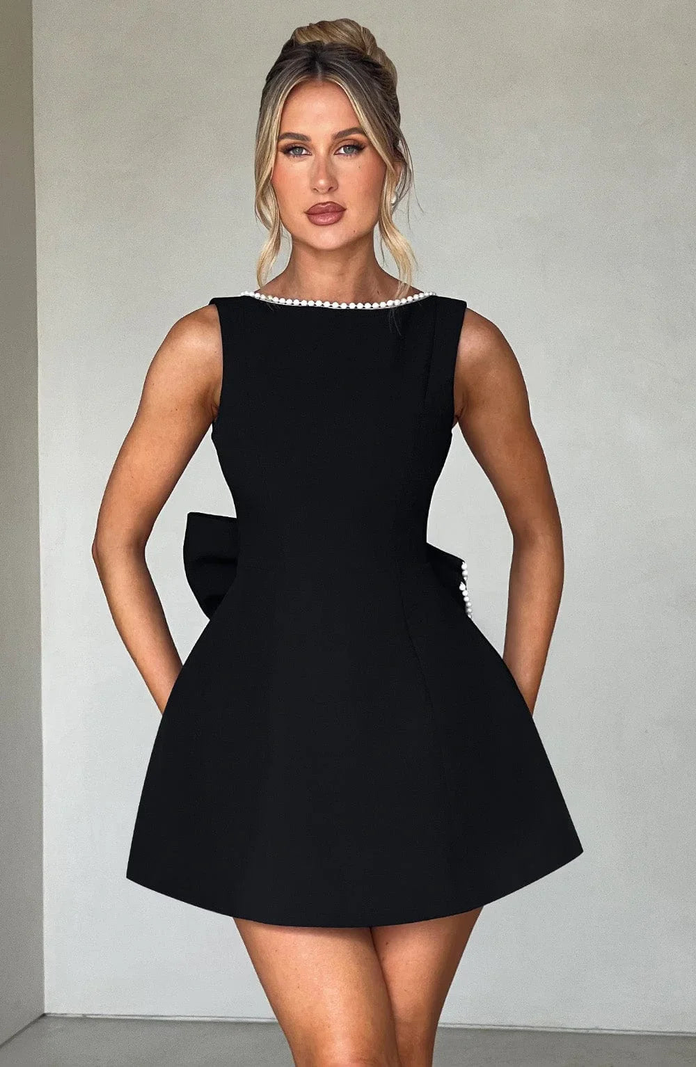 Elowyn – Back Bow Short Dress