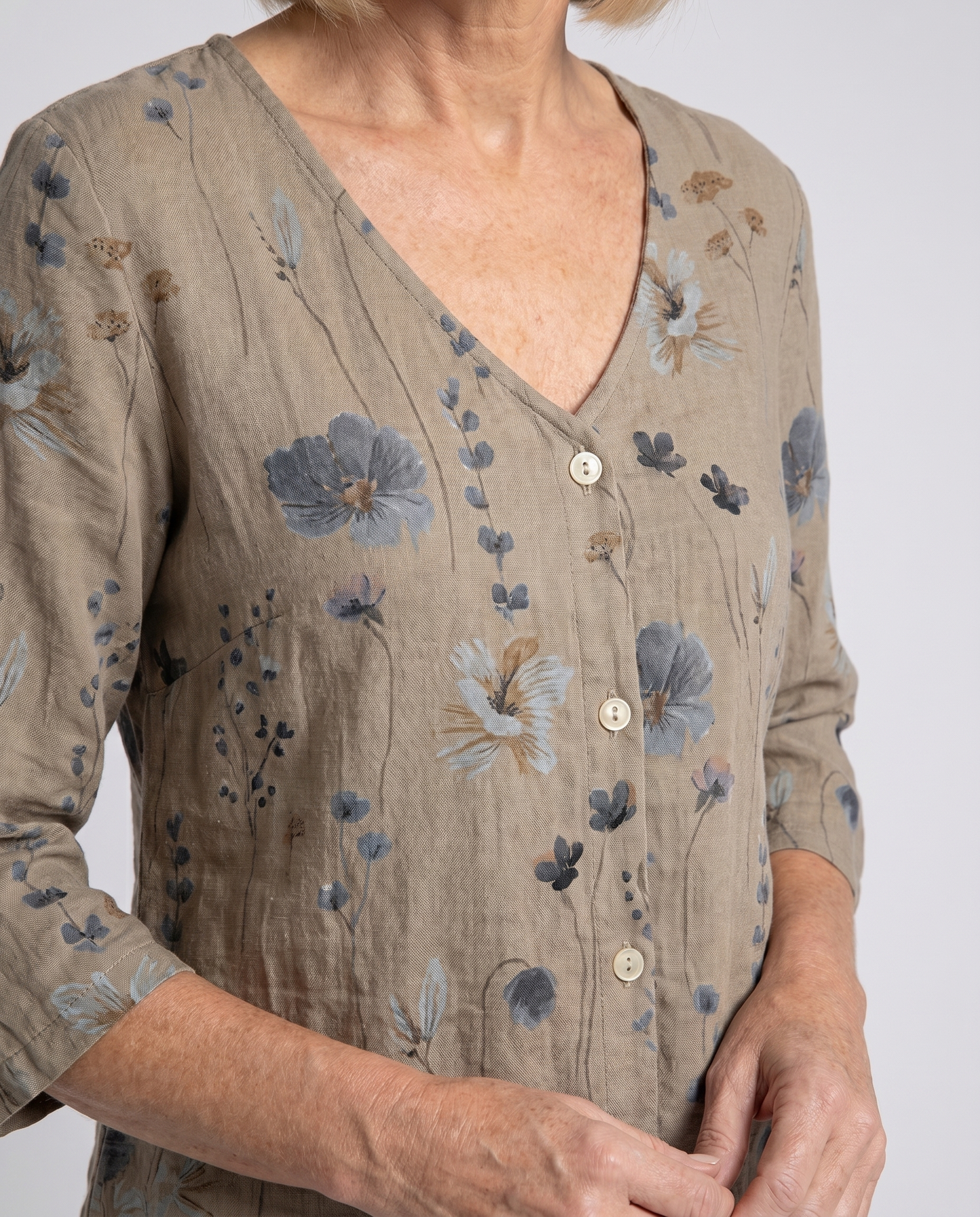Women's Floral V-Neck Blouse Three-Quarter Sleeve Plus Size - Image 5