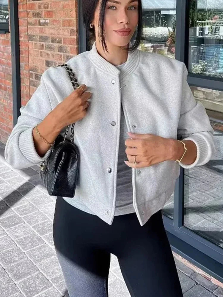 Jaselle – Kort bomberjakke med knapper foran