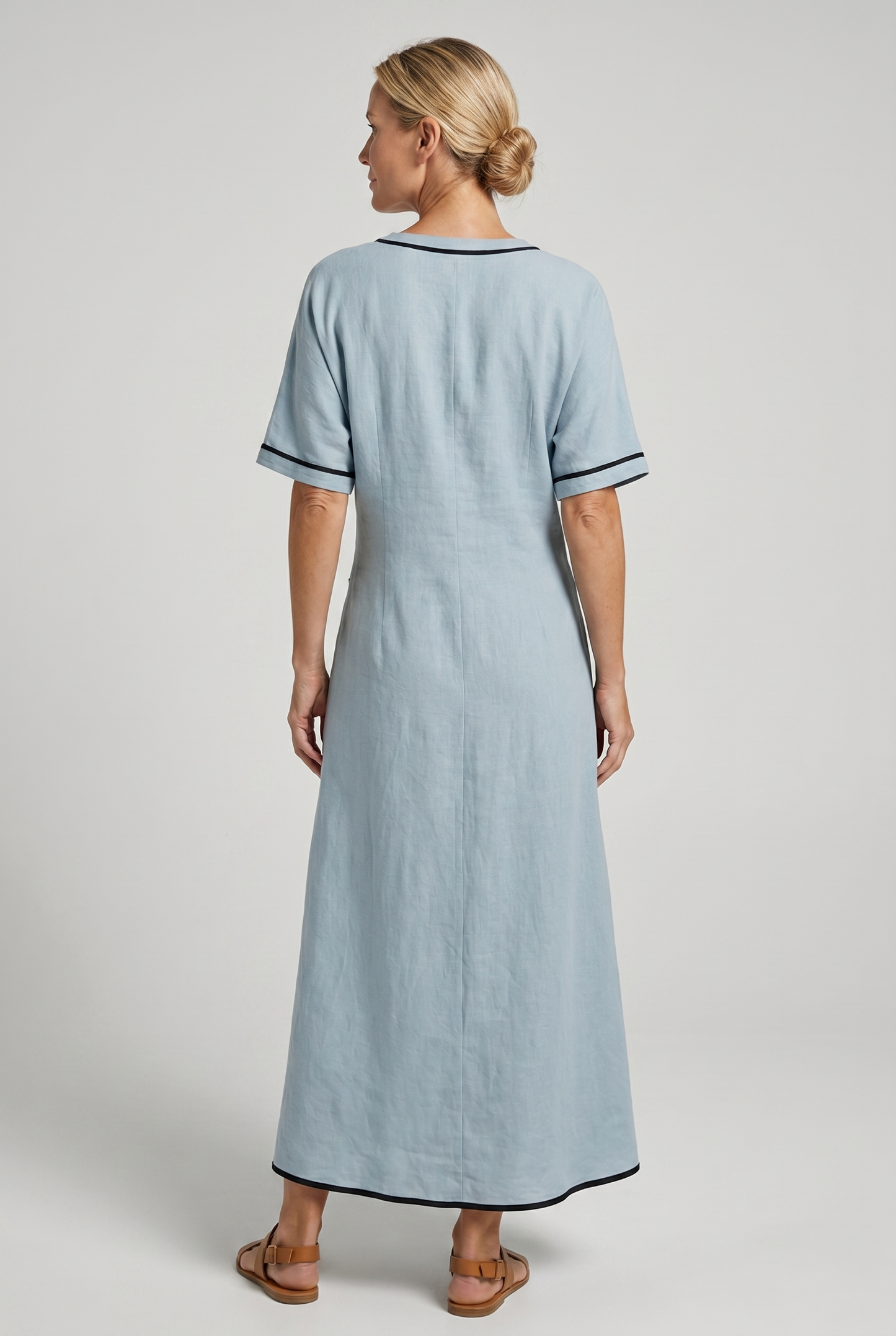Women's Twist Front V-Neck Contrast Trim Maxi Dress - Image 4